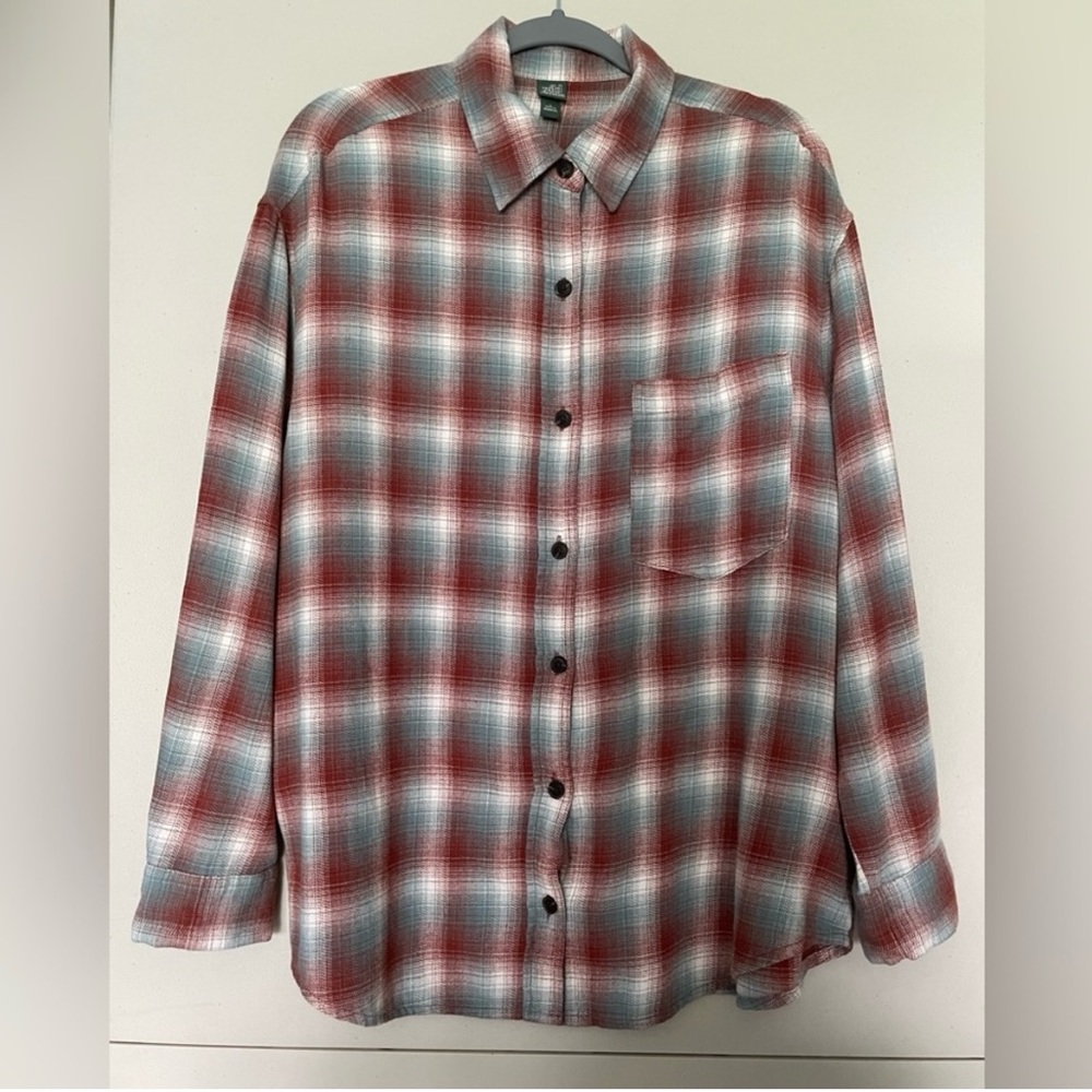 NWT Women’s Medium Wild Fable Red & White Checkered Button-Down Top & Pockets